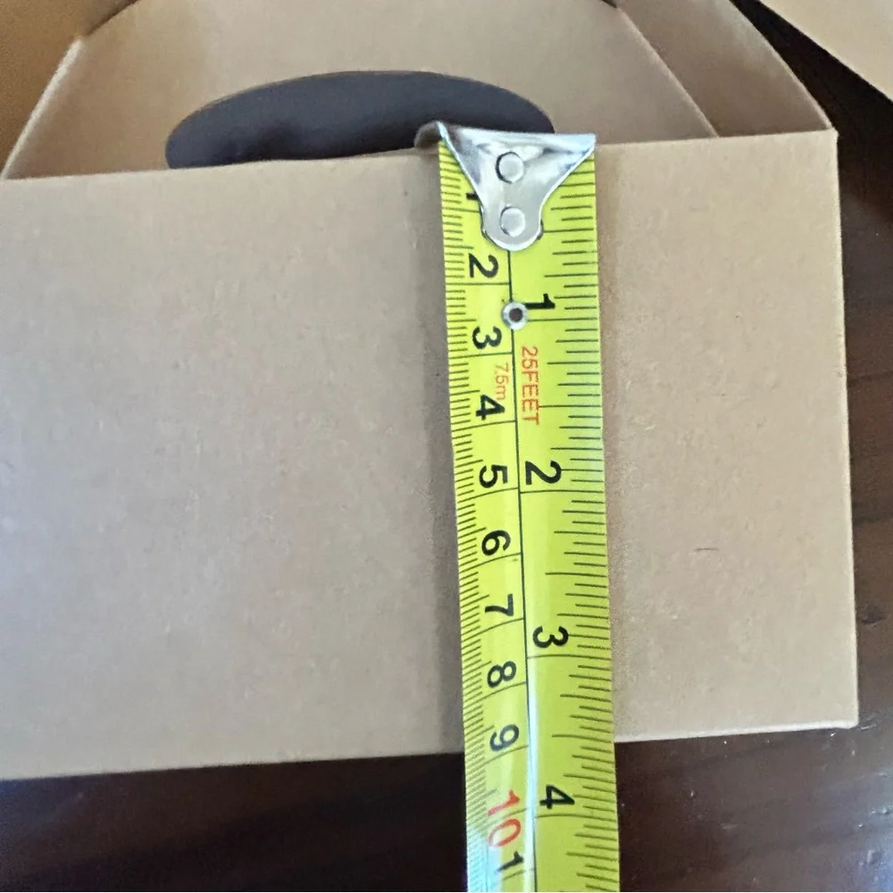 Free item: two gift boxes